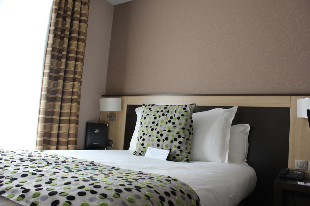 Best Western Plus Hotel Malherbe カーン 部屋 写真